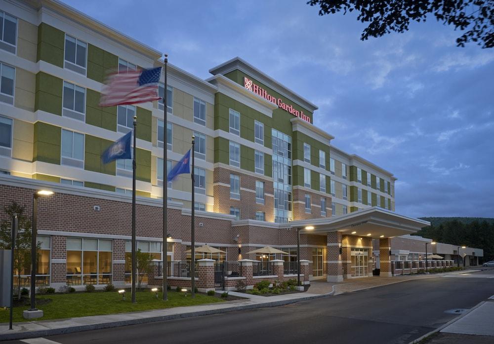 Hilton Garden Inn Corning Downtown Exterior photo