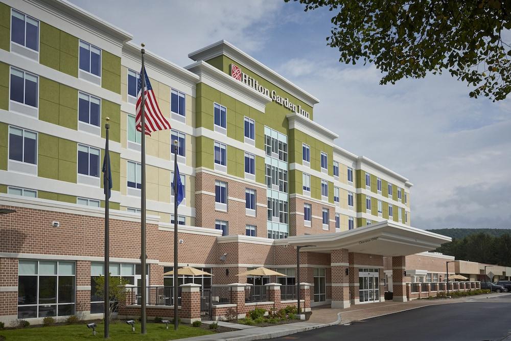 Hilton Garden Inn Corning Downtown Exterior photo